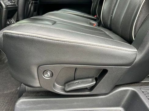 Used 2023 Hyundai Palisade Limited w/ Winter Package FWD image 44