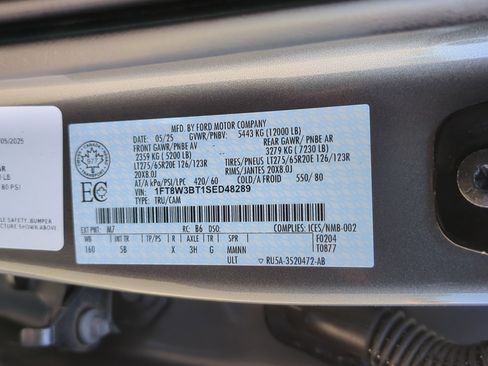Used 2025 Ford F350 Lariat AWD/4WD image 36
