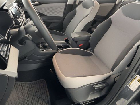 Used 2023 Volkswagen Taos S image 5