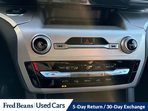 Certified 2022 Ford Explorer XLT w/ Class IV Trailer Tow Package image 25