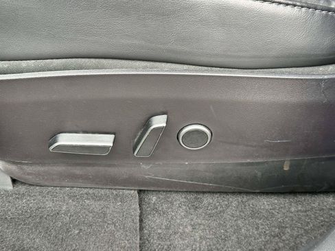 Used 2021 Tesla Model Y Long Range AWD/4WD image 15
