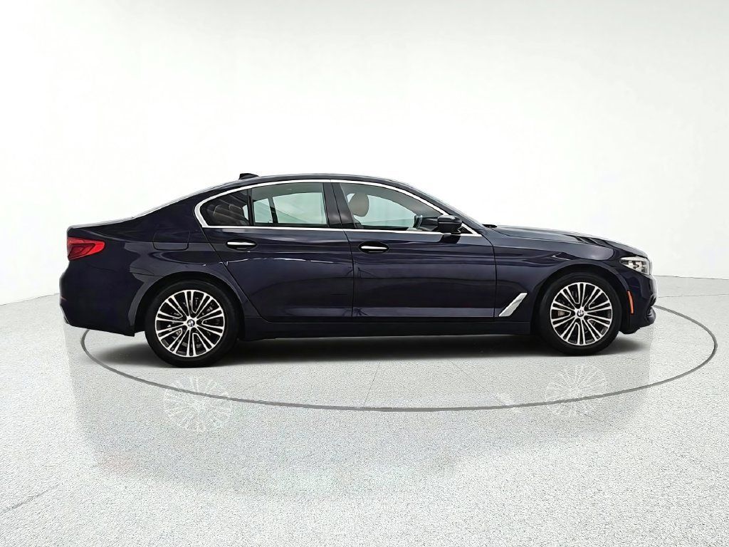 Used 2017 BMW 530i xDrive AWD/4WD image 8