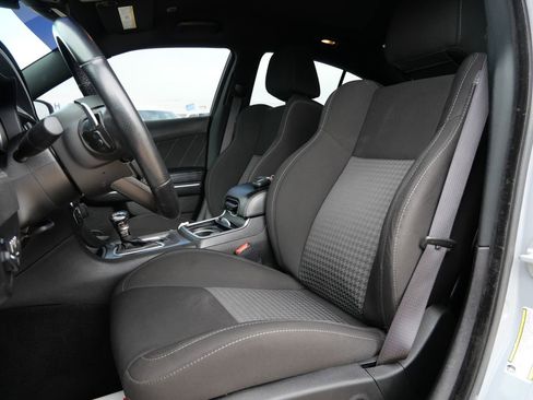 Used 2022 Dodge Charger GT w/ Performance Handling Group RWD image 18