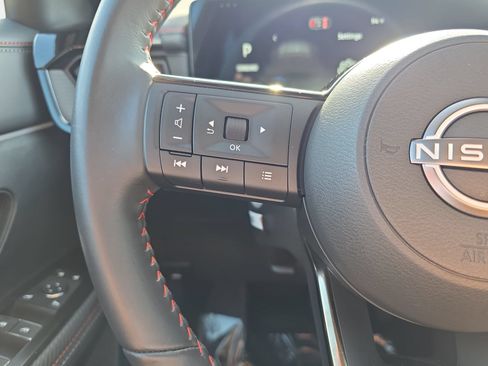Used 2026 Nissan Kicks SR AWD/4WD image 16