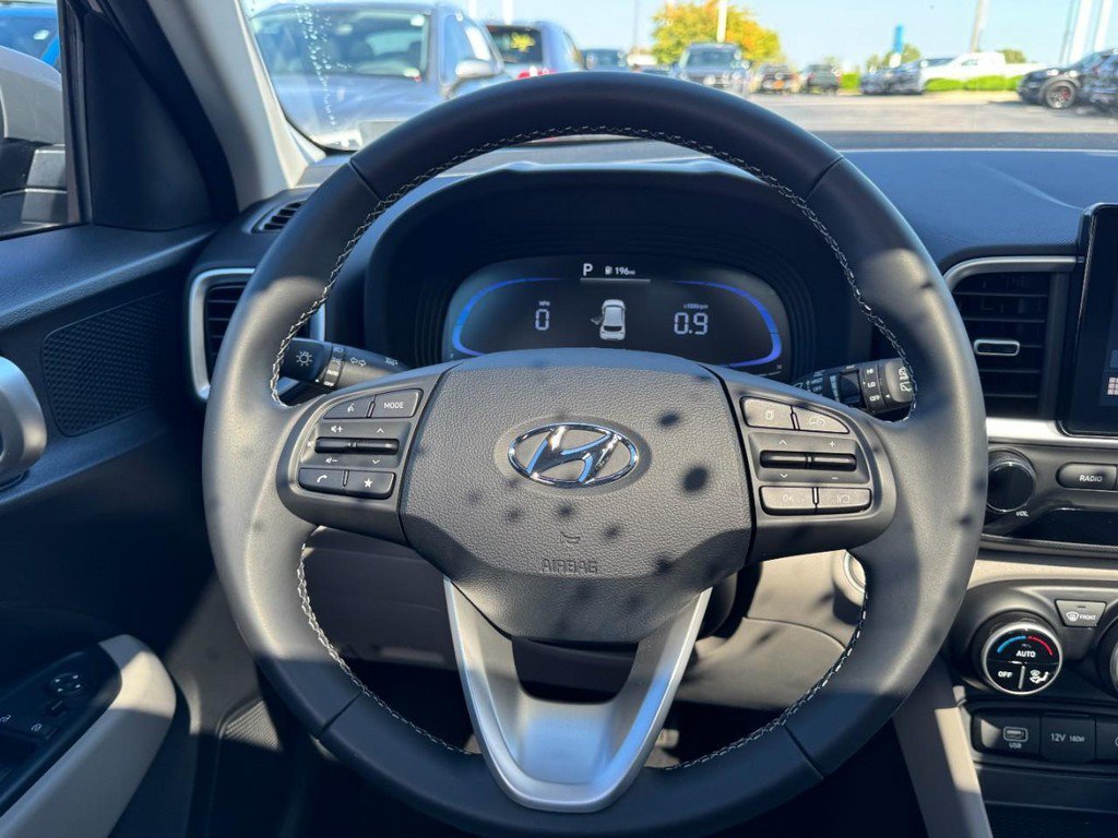 Certified 2025 Hyundai Venue SEL FWD image 13