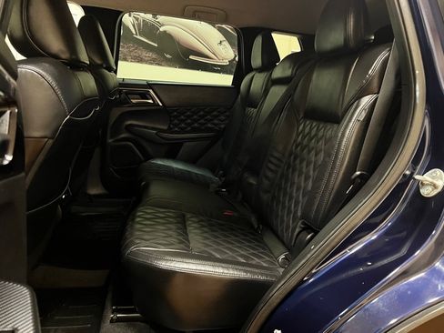 Used 2022 Mitsubishi Outlander SEL FWD image 19