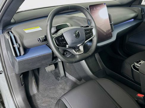 New 2026 Volvo EX30 Plus w/ Climate Package RWD image 9