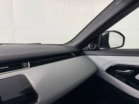 Used 2022 Land Rover Range Rover Evoque R-Dynamic S image 12