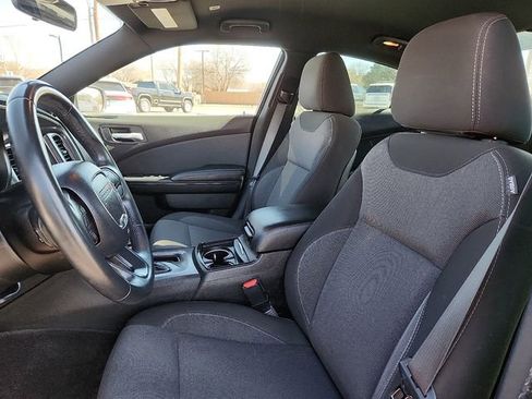Used 2018 Dodge Charger SXT w/ Blacktop Package image 12
