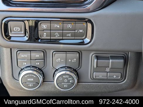 New 2026 GMC Yukon AT4 Ultimate w/ LPO, Floor Liner Package AWD/4WD image 22