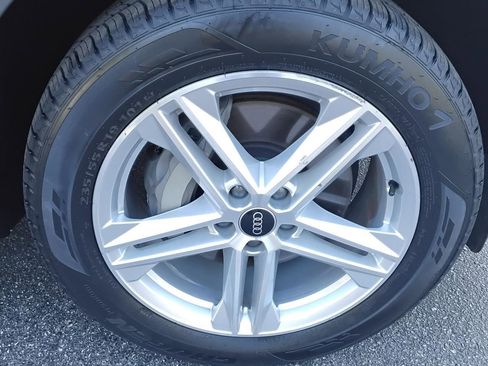 Certified 2024 Audi Q5 e Premium image 12