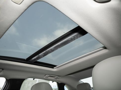 Used 2017 Cadillac XTS Premium Luxury image 23