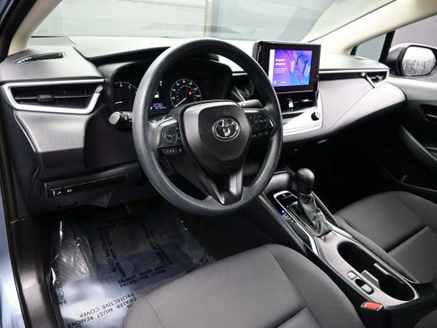 Used 2024 Toyota Corolla LE FWD image 10