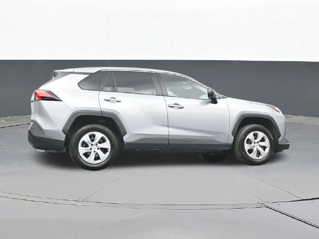 Used 2025 Toyota RAV4 LE AWD/4WD image 47