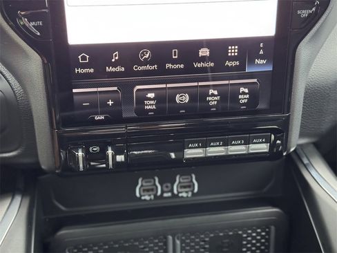 New 2025 RAM 2500 Laramie image 23