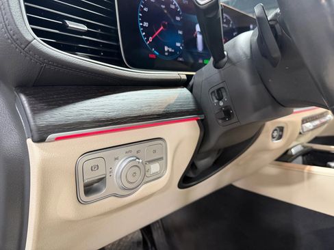 Used 2020 Mercedes-Benz GLS 450 GLS 450 4MATIC Sport Utility 4 image 17