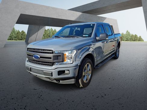 Used 2019 Ford F150 XLT w/ Equipment Group 302A Luxury AWD/4WD image 2