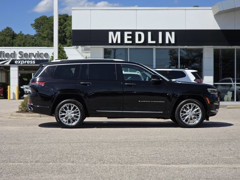 Used 2021 Jeep Grand Cherokee L Summit w/ Luxury Tech Group V image 8