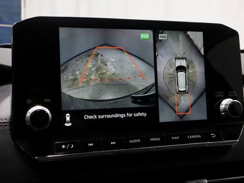 Used 2022 Mitsubishi Outlander SE image 2