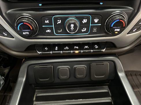 Used 2018 GMC Sierra 1500 SLT AWD/4WD image 37