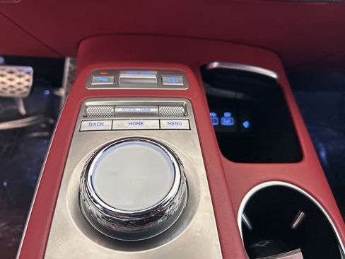 Used 2025 Genesis GV70 2.5T w/ Sport Prestige Package image 43