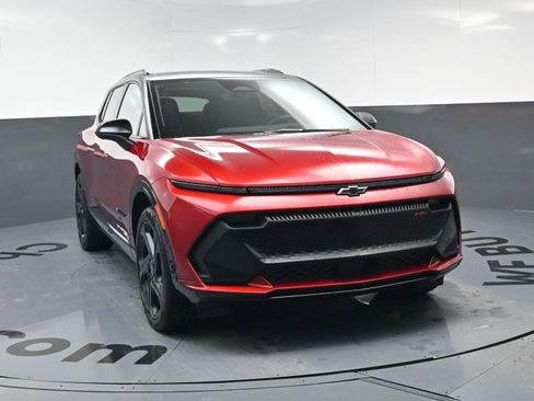New 2026 Chevrolet Equinox EV RS FWD image 3