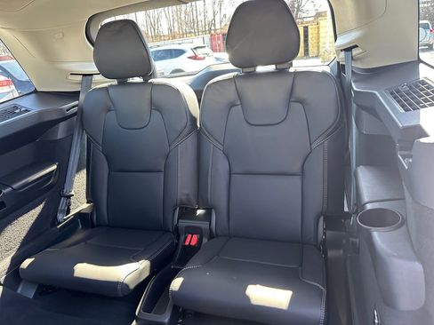 Used 2025 Volvo XC90 T8 Ultra w/ Protection Package Premier image 26