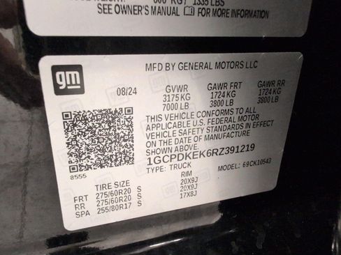 Used 2024 Chevrolet Silverado 1500 LT AWD/4WD image 29