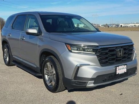 Used 2023 Honda Pilot EX-L image 3