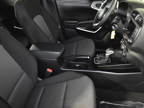 Used 2023 Kia Soul LX w/ Option Group 015 image 43