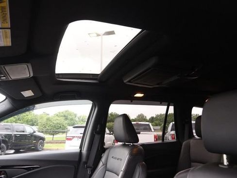 Used 2022 Honda Pilot Black Edition image 9