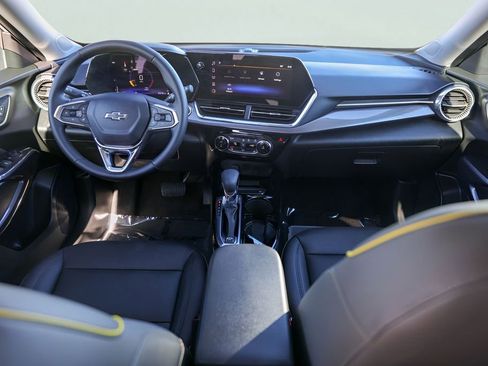 Used 2024 Chevrolet Trax ACTIV w/ Sunroof Package image 28