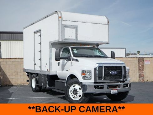 Used 2016 Ford F650 2WD Regular Cab Super Duty image 2