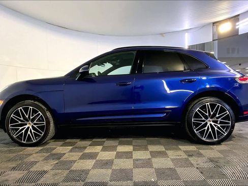 Used 2023 Porsche Macan image 2