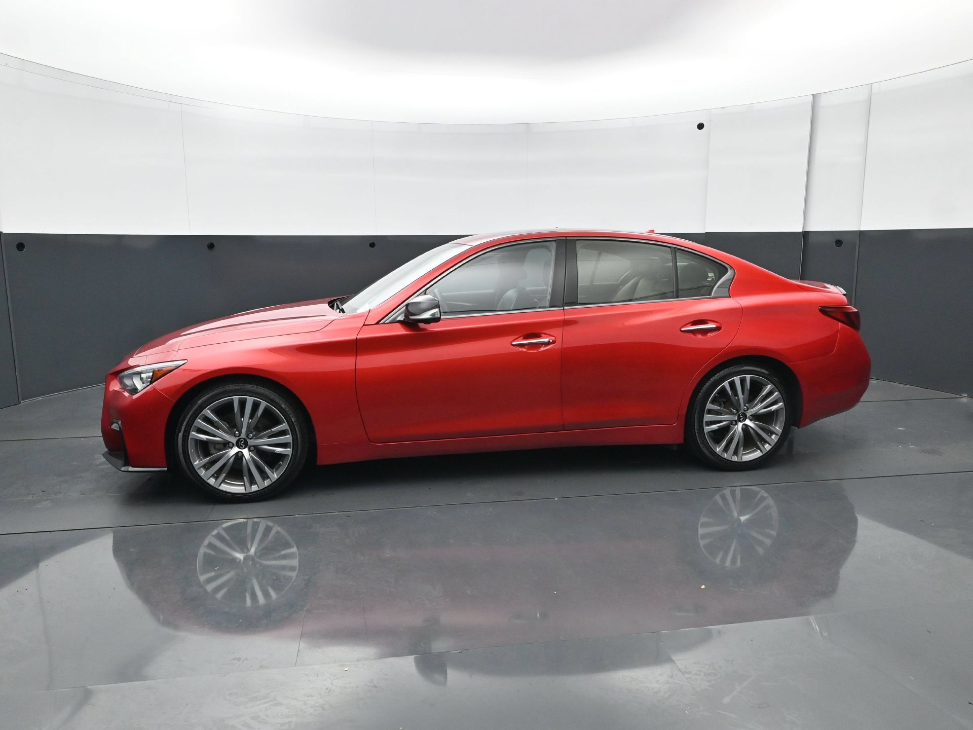 Used 2024 INFINITI Q50 Sensory AWD/4WD image 3