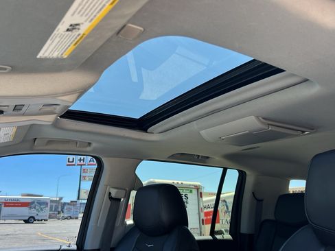 Certified 2019 Cadillac Escalade ESV Luxury AWD/4WD image 36
