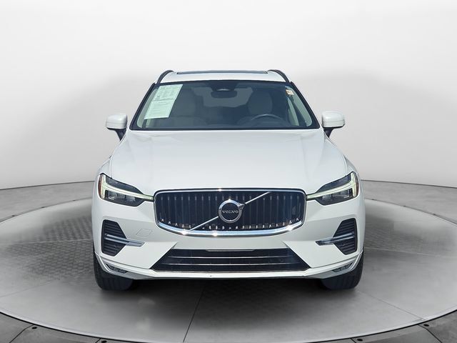 Used 2022 Volvo XC60 B5 Momentum AWD/4WD image 8