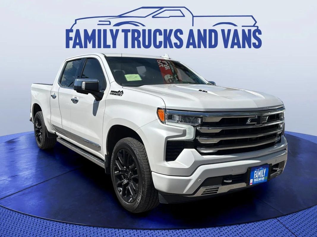 Used 2023 Chevrolet Silverado 1500 High Country w/ High Country Premium Package AWD/4WD image 7