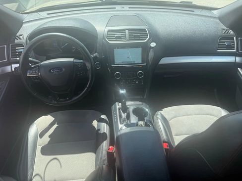 Used 2017 Ford Explorer XLT w/ Equipment Group 202A image 34