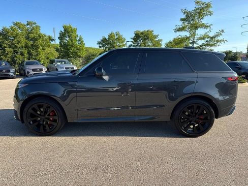 Used 2026 Land Rover Range Rover Sport Dynamic SE AWD/4WD image 2