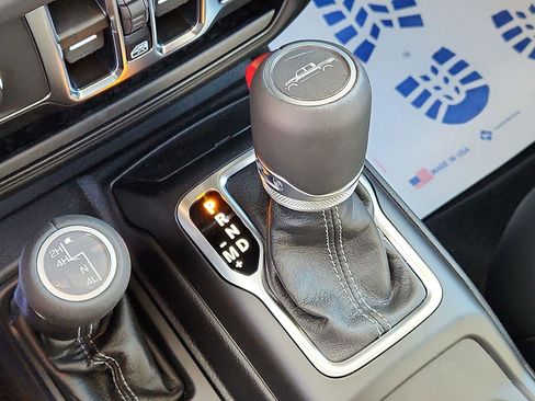 New 2025 Jeep Gladiator Sport image 8