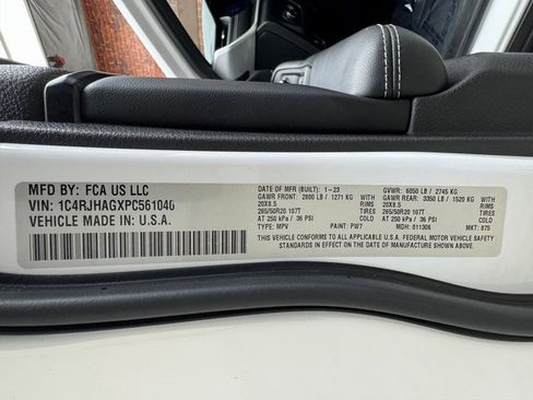 Used 2023 Jeep Grand Cherokee Altitude image 30