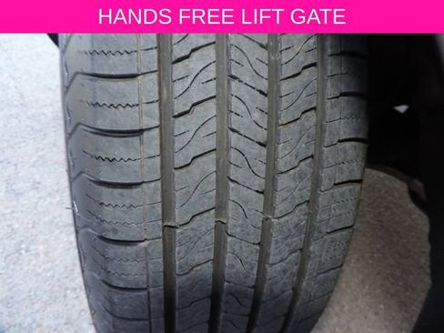 Used 2022 Ford Escape SEL w/ Technology Package image 16