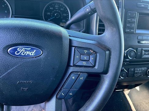 Used 2017 Ford F150 XLT image 9