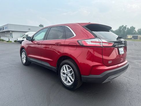 Used 2024 Ford Edge SEL w/ Convenience Package AWD/4WD image 2