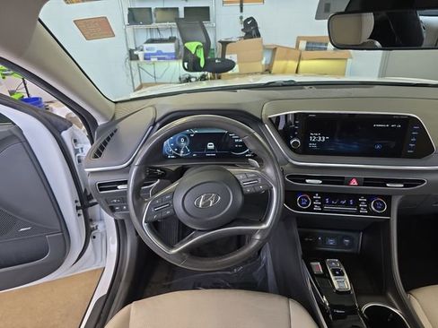 Used 2022 Hyundai Sonata Limited w/ Cargo Package FWD image 13