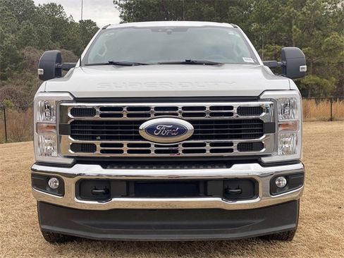 Used 2025 Ford F250 XLT image 9