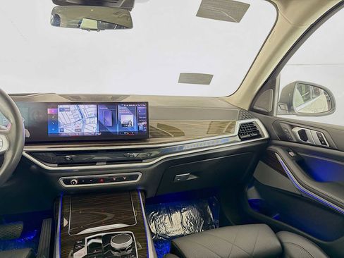 Used 2023 BMW X7 xDrive40i w/ Premium Package image 35