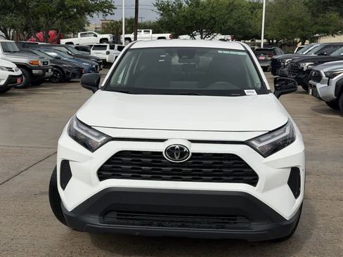 Used 2025 Toyota RAV4 LE image 2