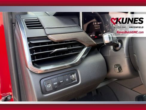 New 2027 GMC Acadia Denali Ultimate w/ LPO, Floor Liner Package AWD/4WD image 23